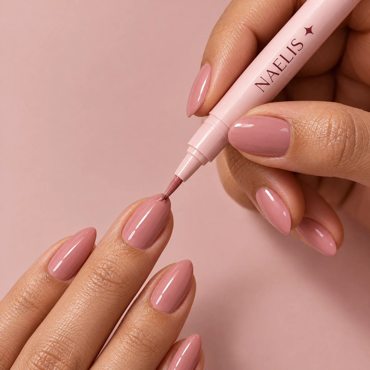 Applicazione dello smalto con Glossy Pen